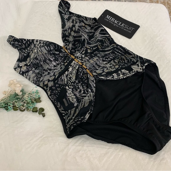 NWT MIRACLESUIT Monteverde Charmer One Piece Swimsuit - Picture 9 of 16